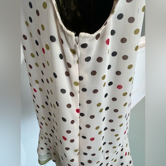 Ted Baker flouncy sleeveless polka dot print blouse - size 4 (medium) - Picture 5 of 5